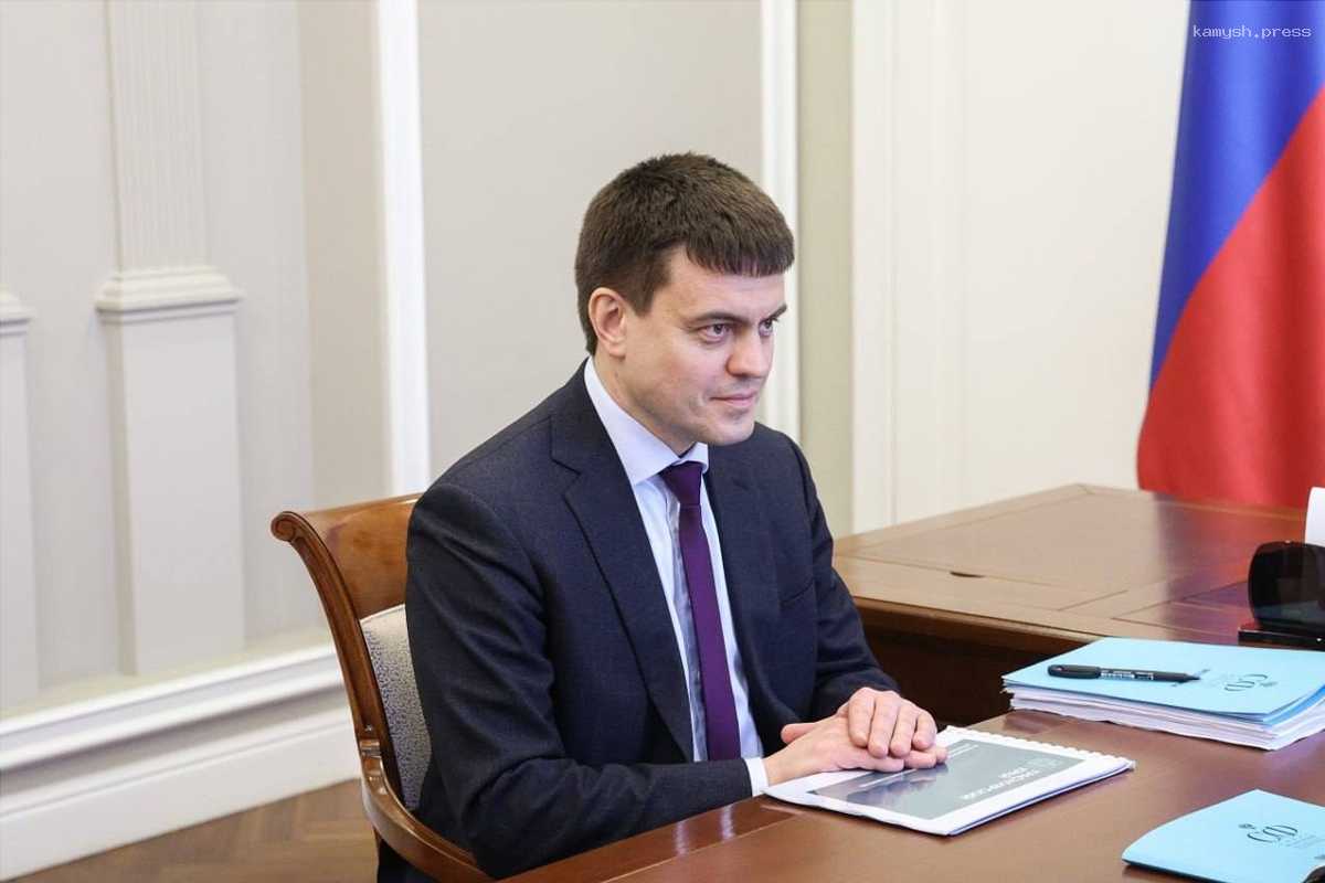 Михаил Котюков признал проблемы с дорогами и медицинскими кадрами в Красноярском крае