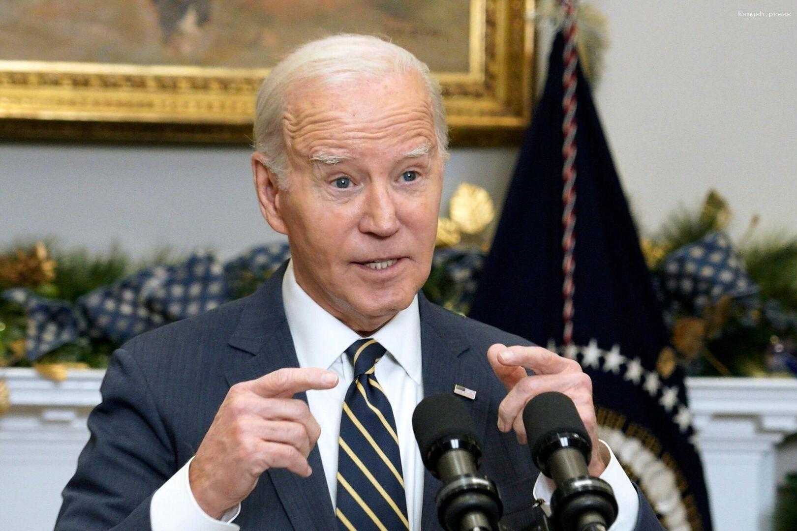 Штаб Трампа потребовал от Байдена извинений за день трансгендеров в пасхальное воскресенье