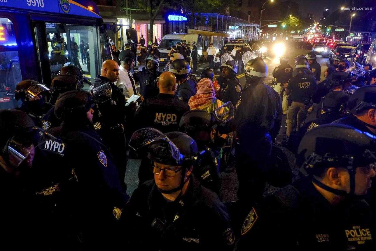 В Конгрессе США хотят надавить на руководство вузов для прекращения протестов