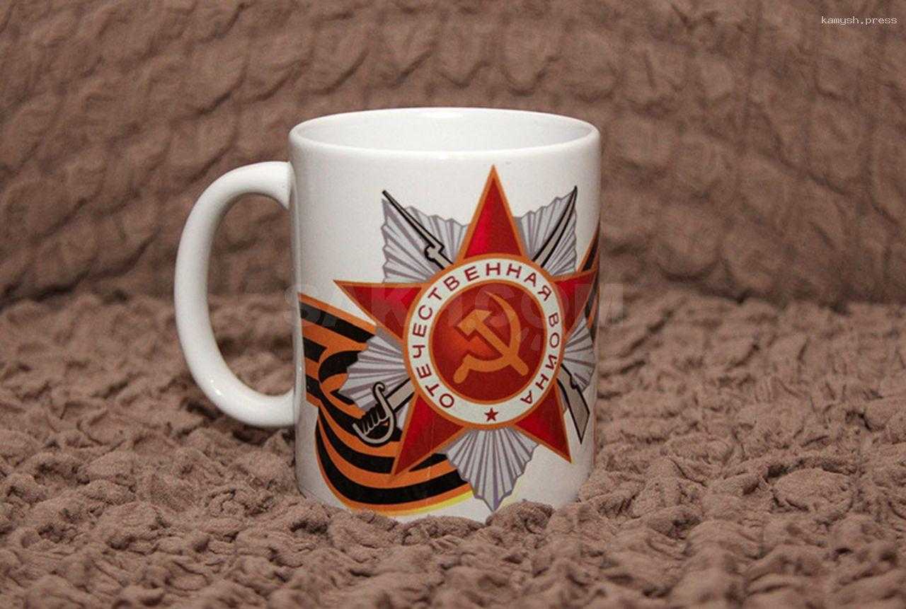 Тиражированию изображения «Родины-матери» на ширпотребе необходимо положить конец