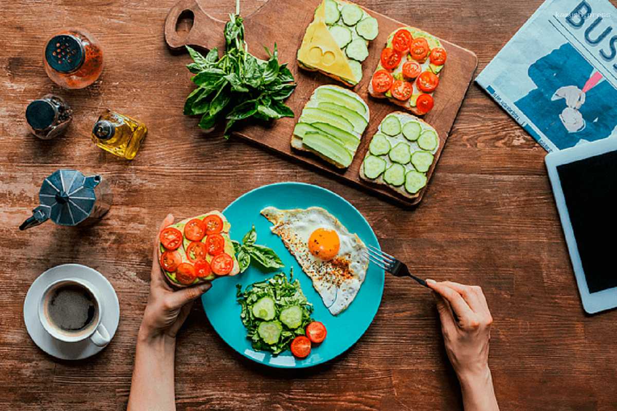 Эндокринолог Неудахина рассказала о завтраке с оптимальным балансом БЖУ