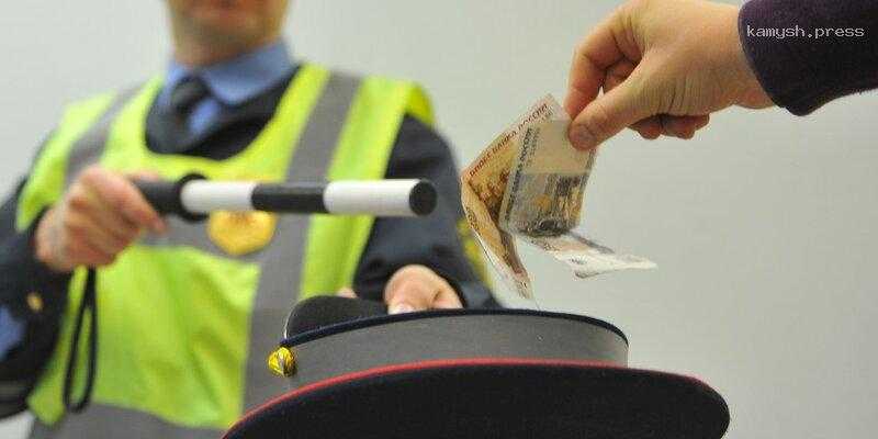 В Челябинской области бывшего инспектора ГИБДД отправили в колонию за взятки на 775 тысяч рублей