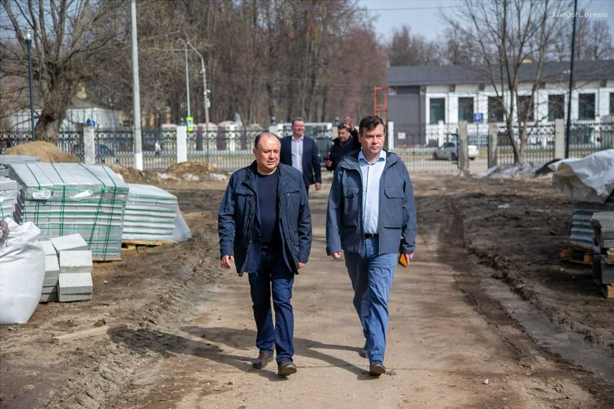Александр Гречищев осмотрел Парк Мира в Коломне