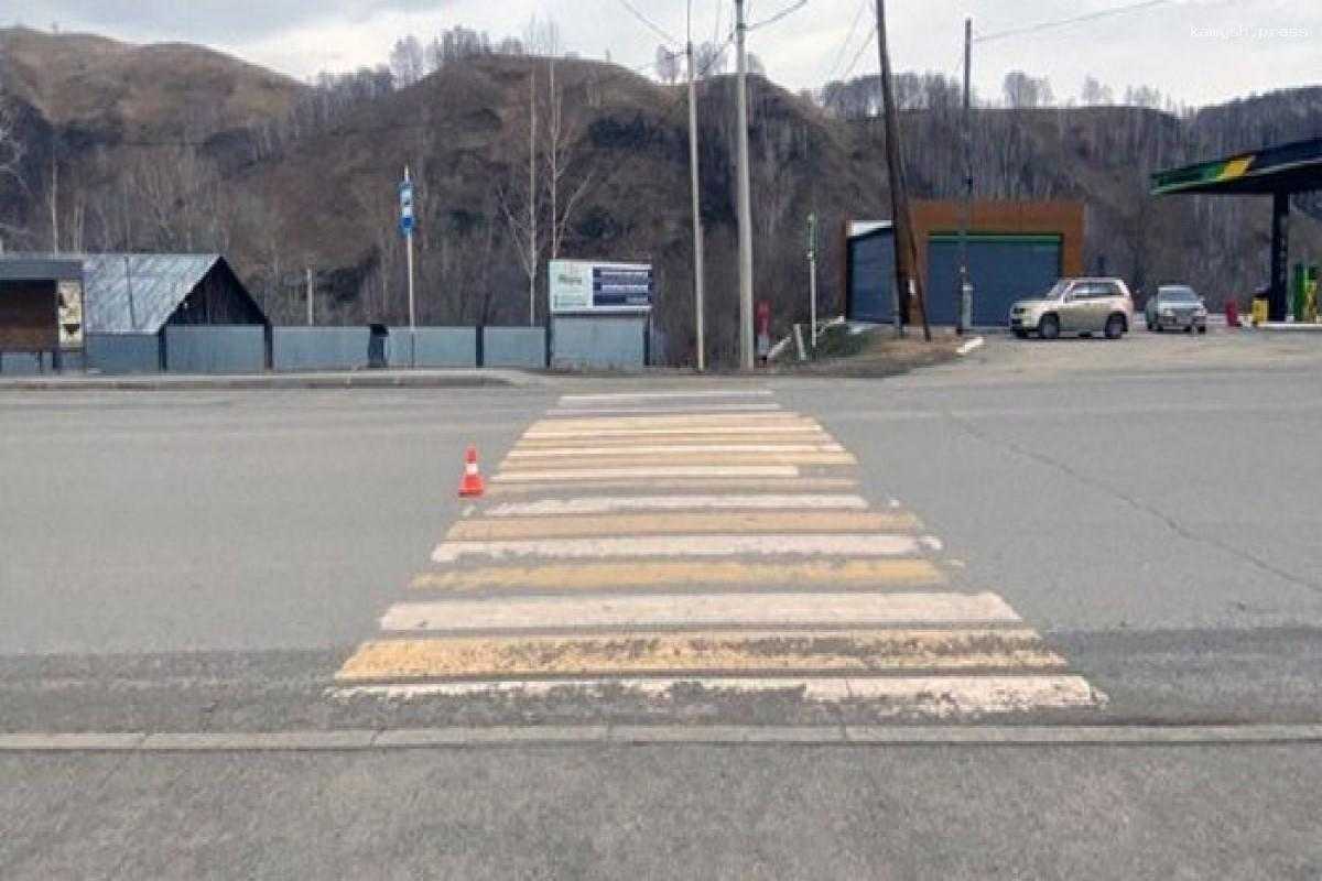 На Алтае водитель сбил ребенка на переходе и скрылся с места аварии