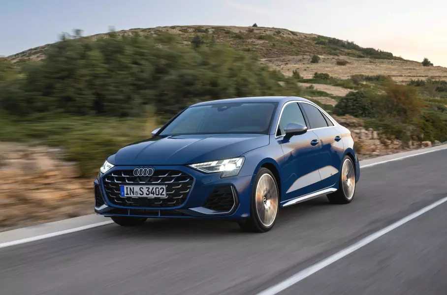 Немецкий автоконцерн анонсировал новое поколение известных лифтбэков