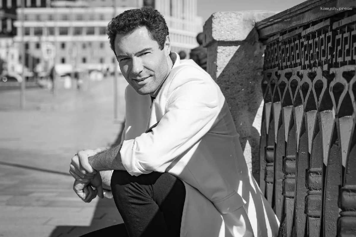 На отчаянный шаг оперного певца Евгения Кунгурова могла подтолкнуть размолвка с женой