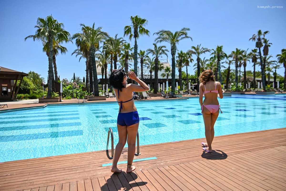 Названы нарушения, за которые туристов могут оштрафовать или даже посадить