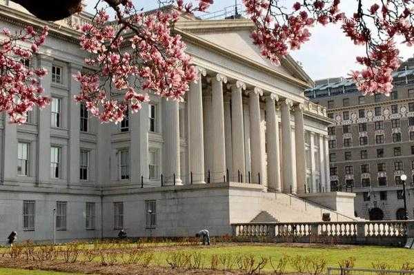 Минфин США оставил в силе разрешение на операции с российскими банками в сфере энергетики