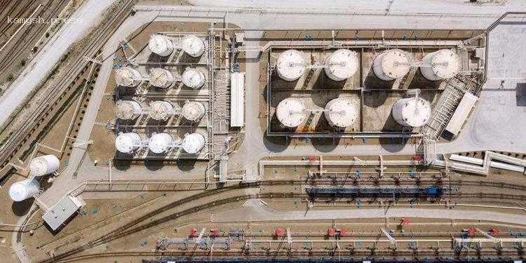 В РФ подтвердили повреждения на НПЗ в Краснодарском крае в результате дроновой атаки