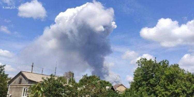 В Сорокино на Луганщине прогремели взрывы, сообщается о детонации склада боеприпасов ВС РФ