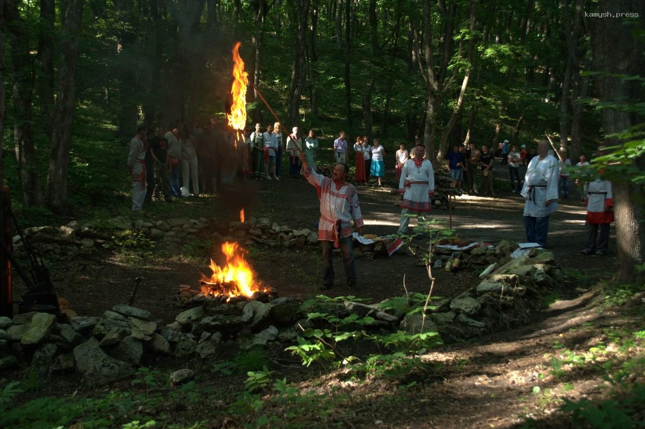 Что такое раскрещивание: эксперт о ритуале, ставшим популярным в последнее время