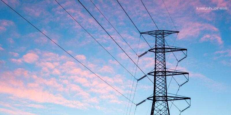 В Чапаевске подростки получили обширные электротравмы при попытке зацепить удочкой высоковольтный провод