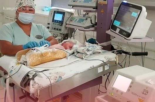 В Туве первые 10 младенцев прошли курс лечебной гипотермии на новых аппаратах