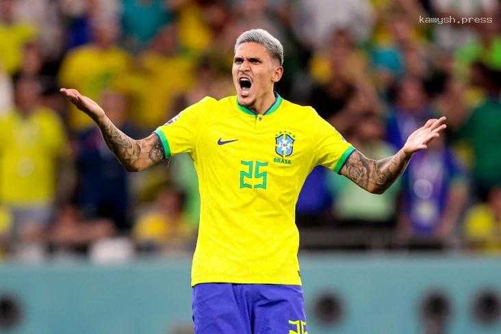 Неназванный российский клуб хочет купить бразильского форварда