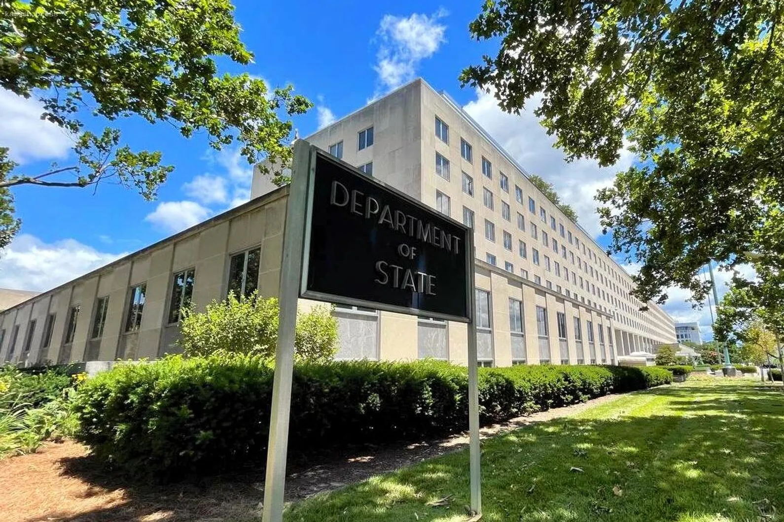 Госдеп подтвердил смерть американского госслужащего в Киеве