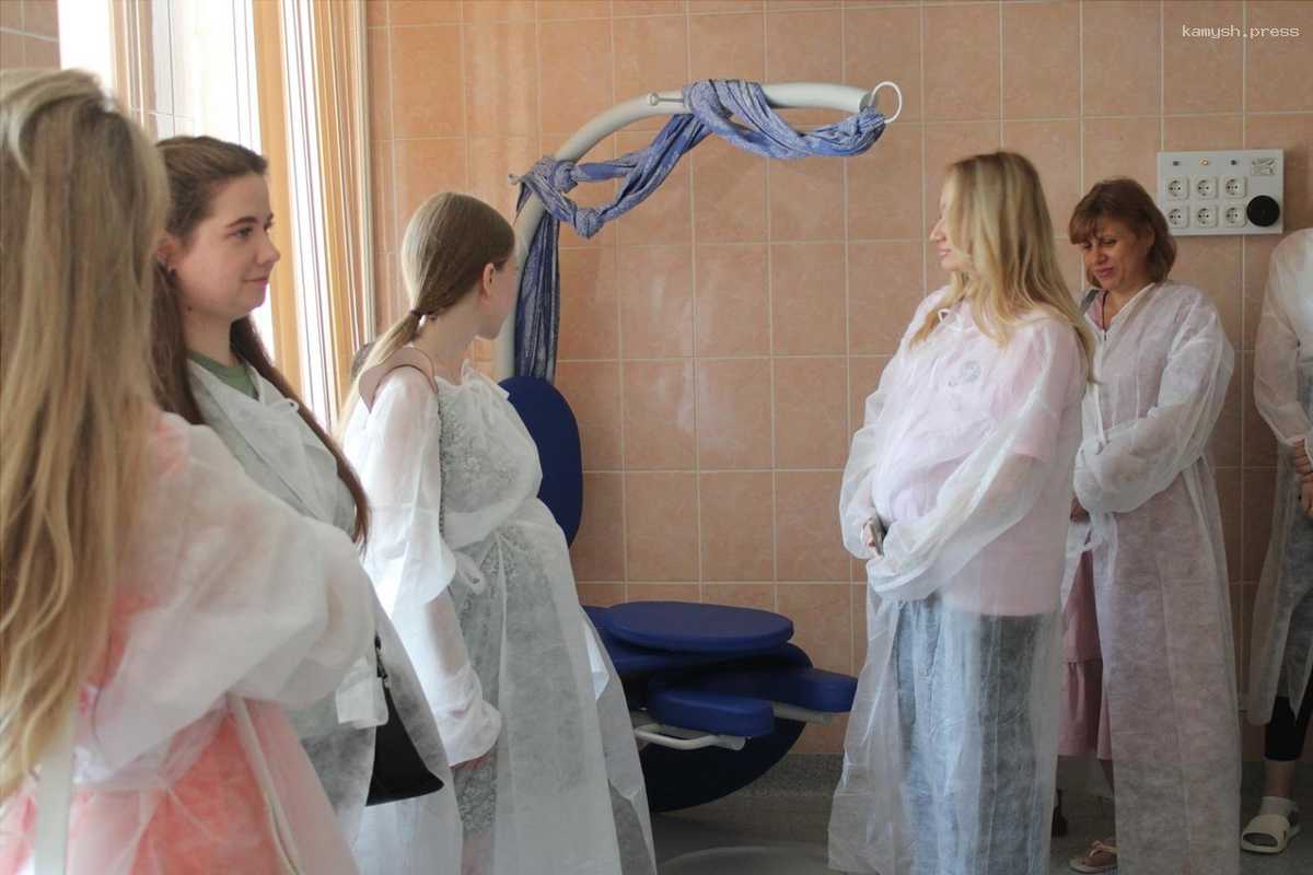 Перинатальный центр Пушкина рассказал будущим родителям о партнерских родах