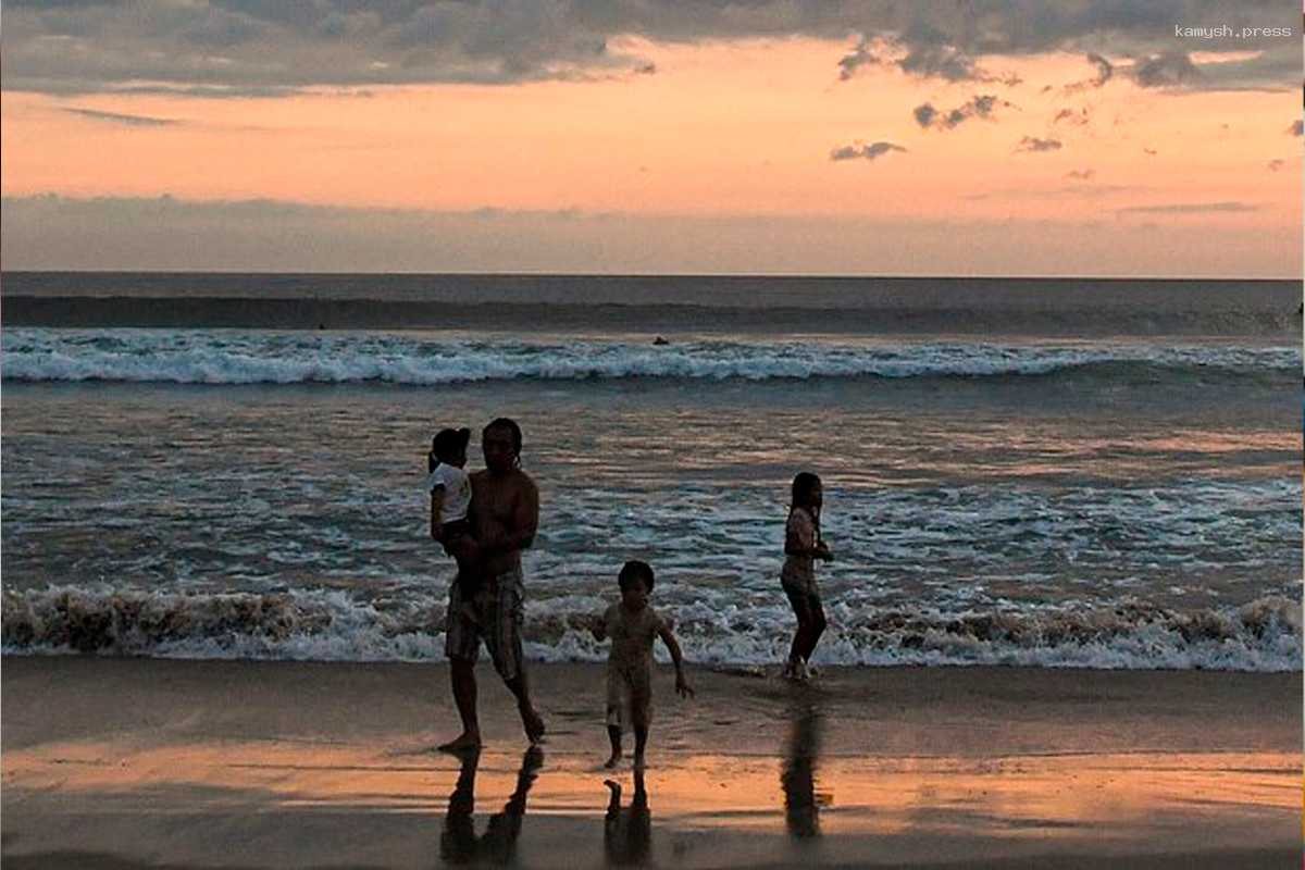 Российская семья заразилась неизвестной болезнью на Бали