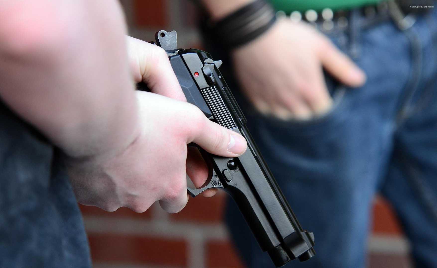 В Москве поскандалившие соседи пустили в ход перцовый баллончик и травматический пистолет