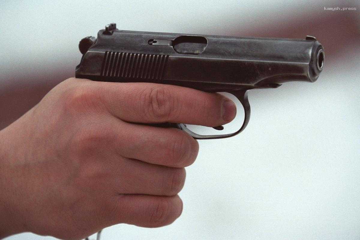 В Петербурге конфликт во дворе закончился стрельбой