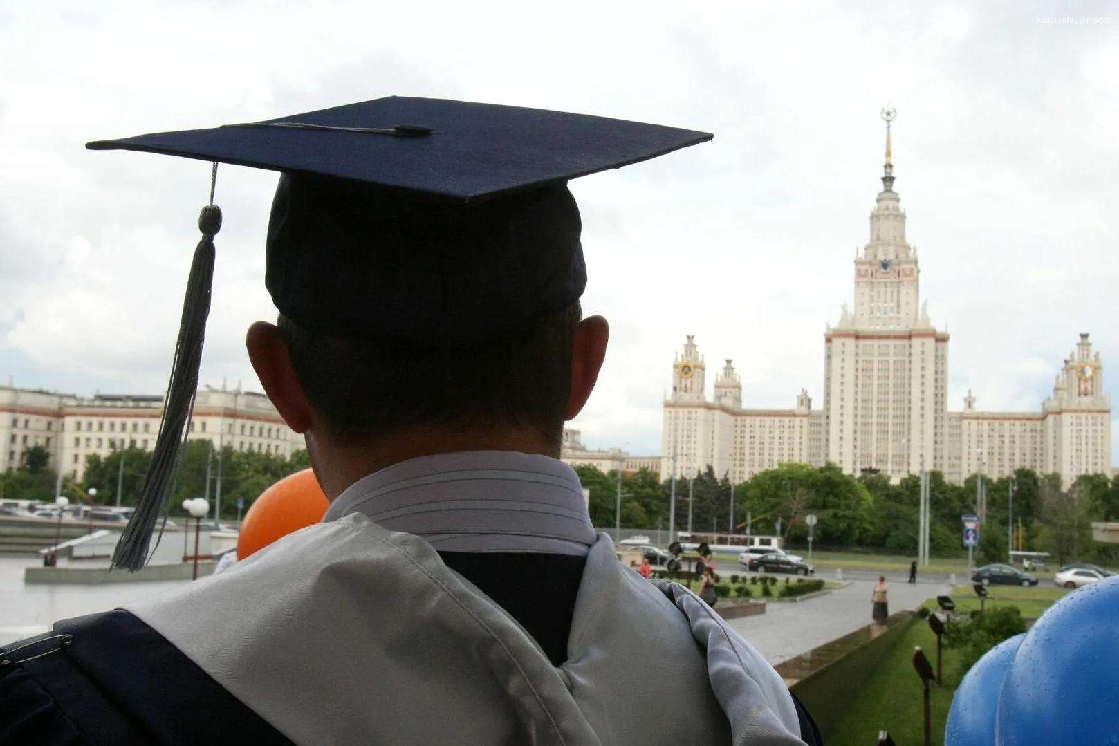 Незаконченное и неполное высшее хотят вернуть в правовое поле