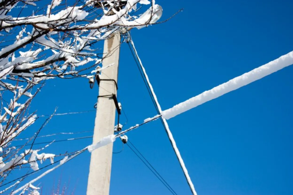 Непогода оставила массу новгородцев без света