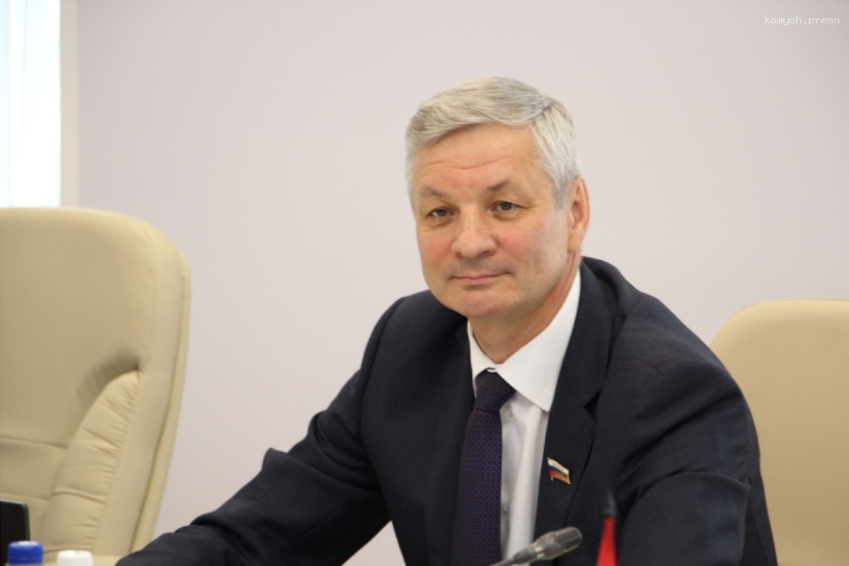 Андрей Луценко: Мы предлагаем ввести бесплатное питание для детей военнослужащих в федеральных школах и колледжах