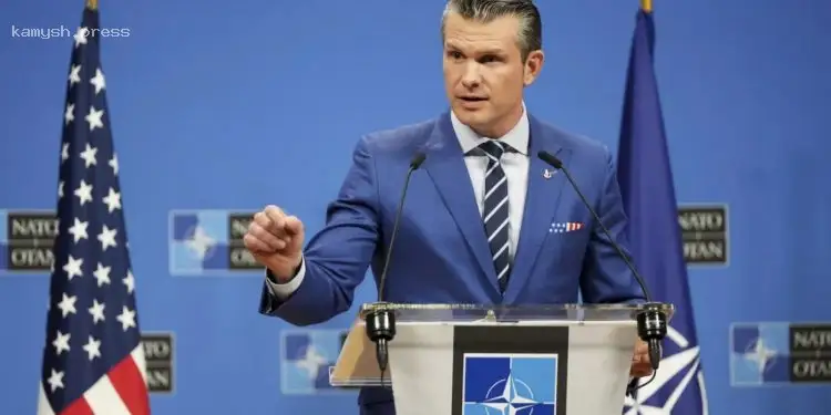 Министр обороны США опроверг информацию о военных планах в мессенджере Signal