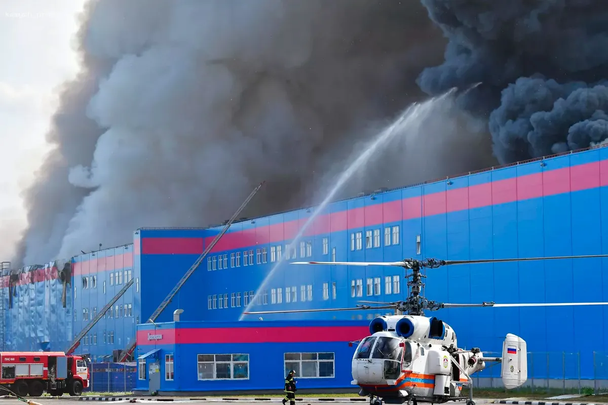 Девелопер опроверг обвинения в виновности за пожар на складе Ozon в Истре