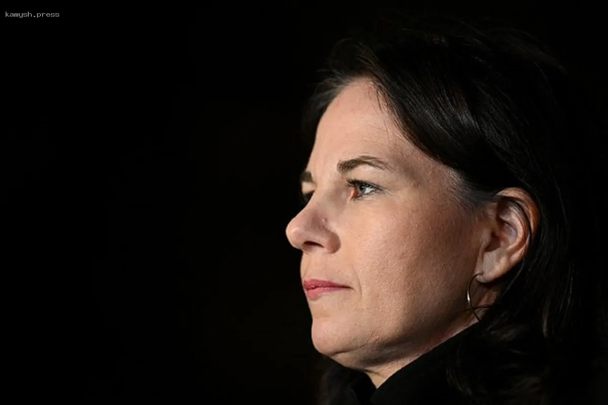 Глава МИД ФРГ Бербок назвала решение Трампа, которое доставило Путину величайшую радость