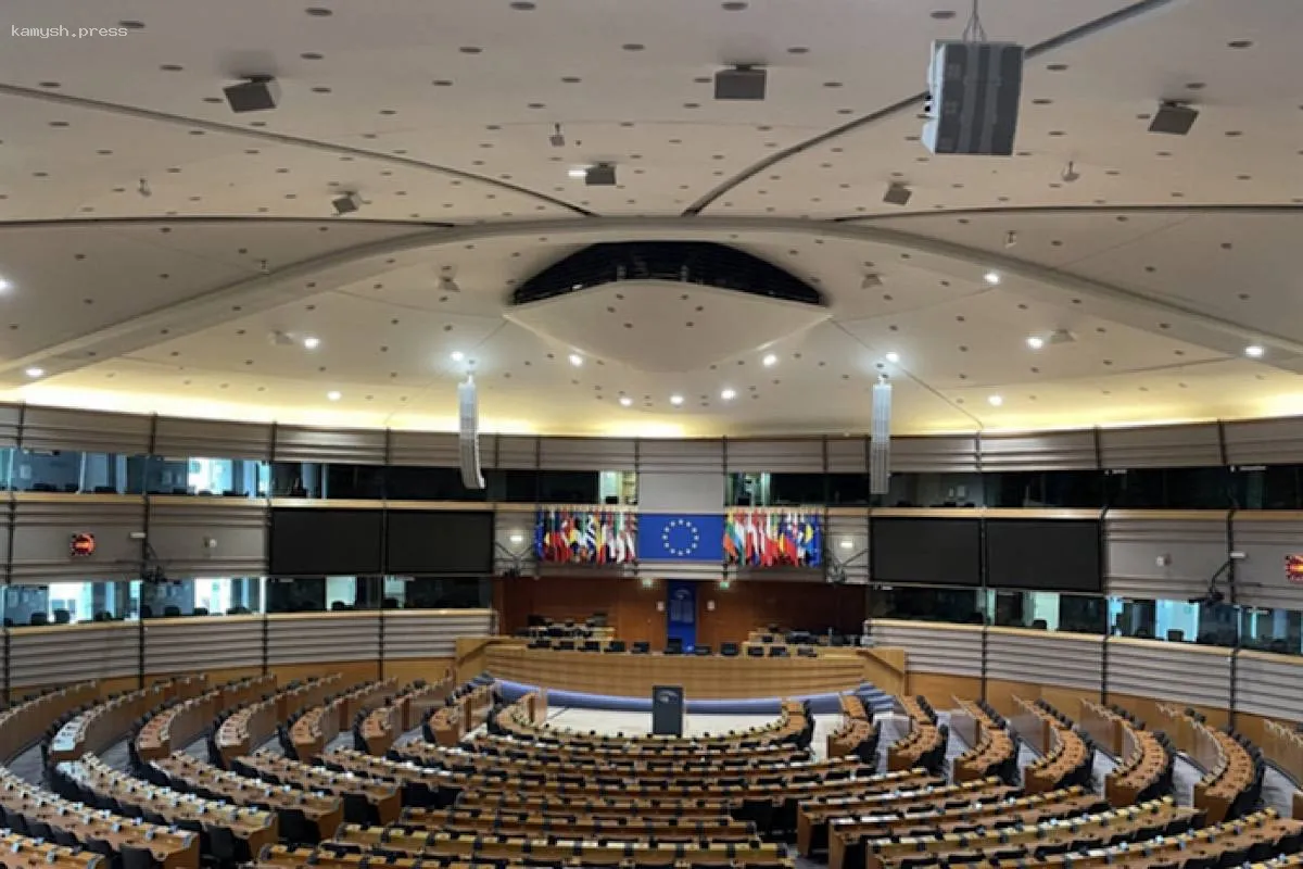 ЕС вводит новый пакет санкций против России, но кто пострадает больше?