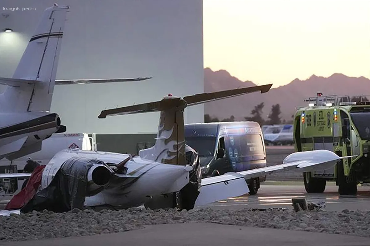 Два человека погибли в результате воздушного столкновения самолетов в Аризоне