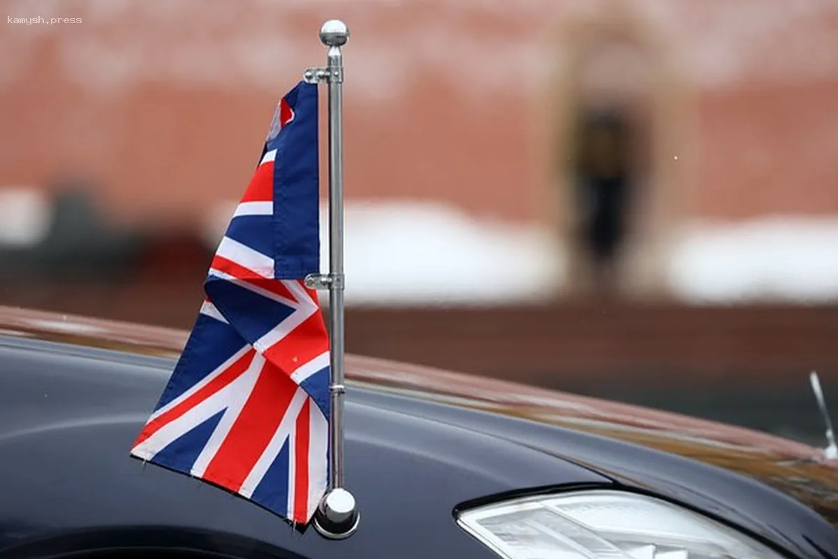 Необучаемые: британские министры требуют усиливать давление на Москву