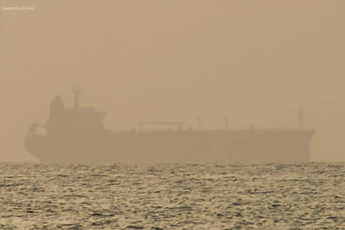 На танкере у побережья итальянской Савоны произошли два взрыва