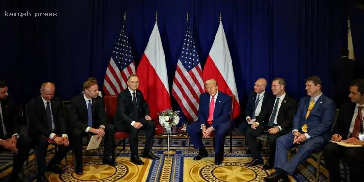 Дуда обсудил с Трампом ситуацию в Украине после их встречи в Вашингтоне