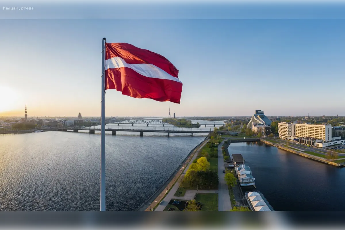 Эксперт Кузнецов рассказал, почему Россию могут заполонить латыши