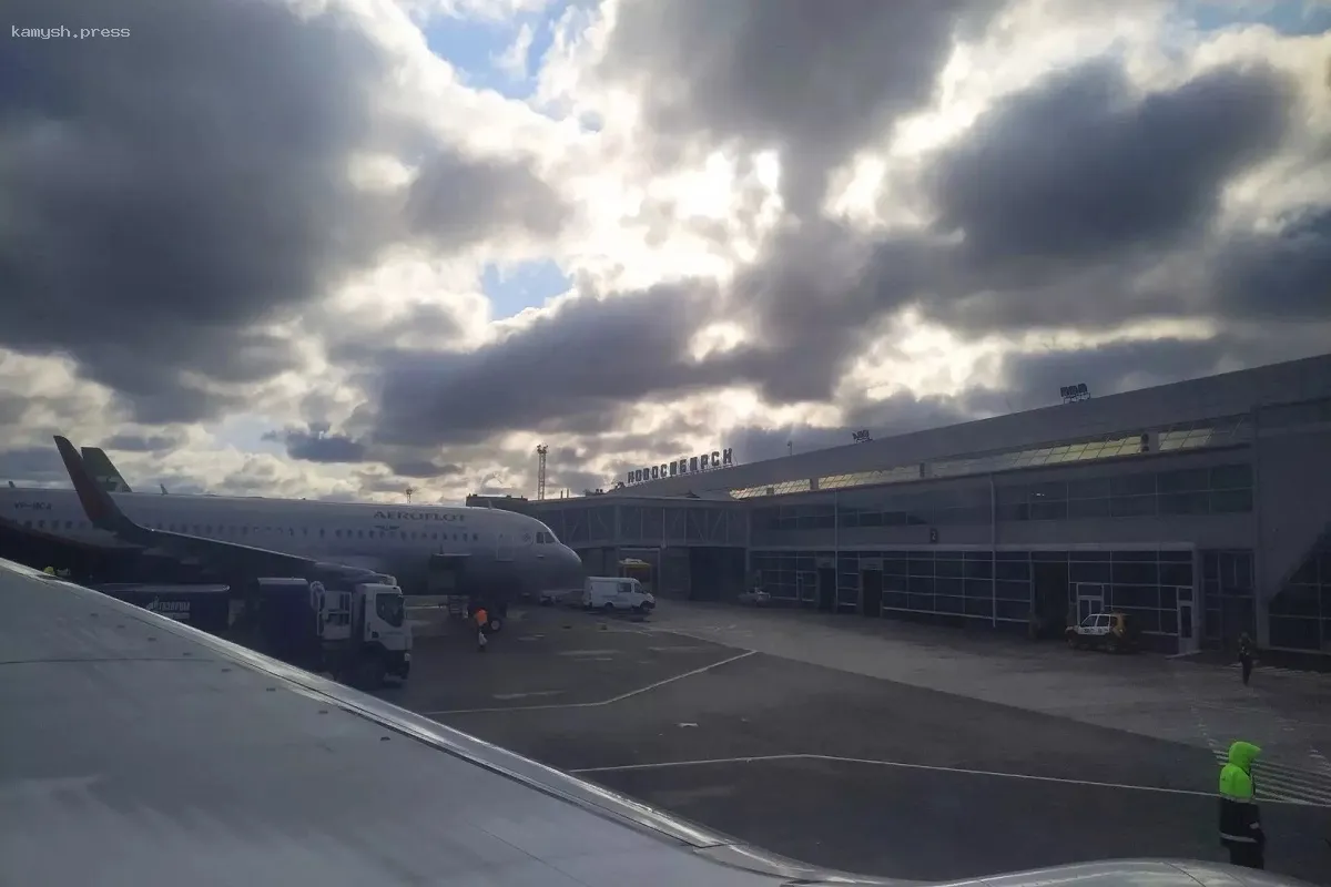 Прибытие десяти авиарейсов задержано в новосибирском аэропорту Толмачево