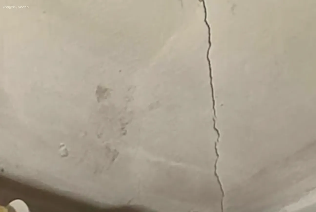 Неаккуратный снос «Снежка» в Красногорске вызывает трещины в стенах домов