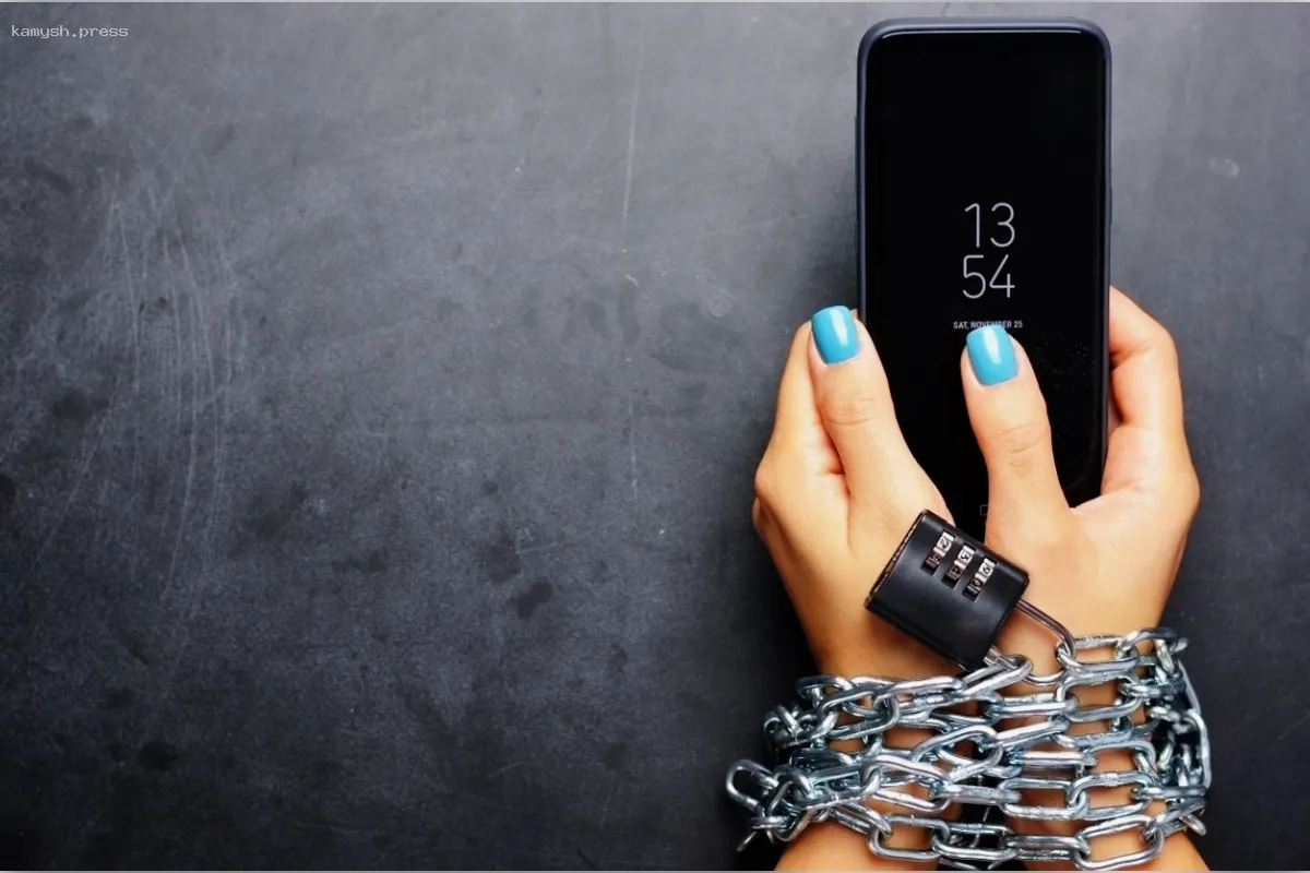 Эксперт Богданов рассказал, кто в группе риска новой зависимости от телефона