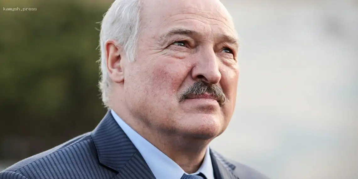 Лукашенко прокомментировал, почему не стал бы защищать Украину, зная о планах России