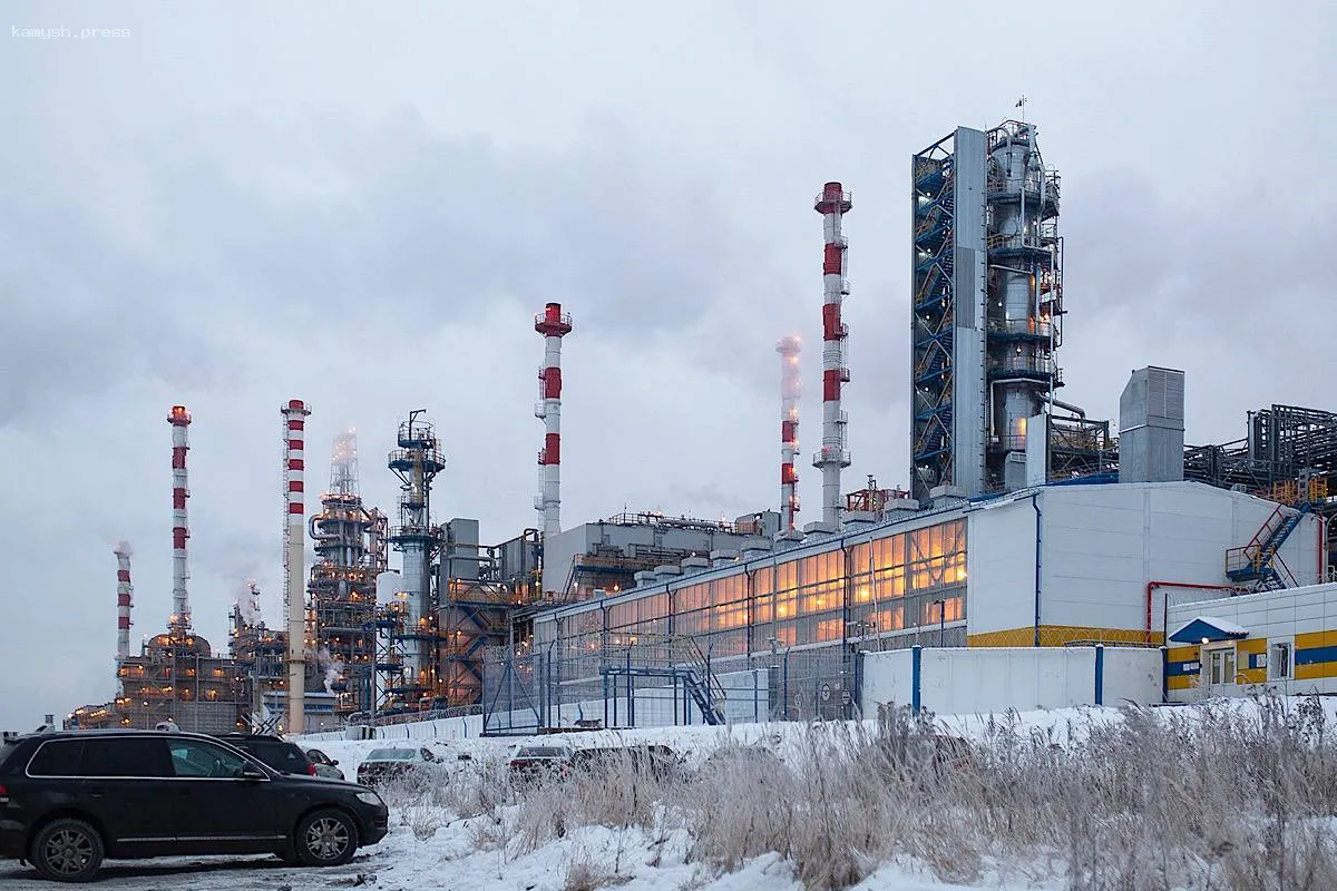 Независимым российским нефтеперерабатывающим заводам предсказывают банкротство из-за государственной ценовой политики на топливо
