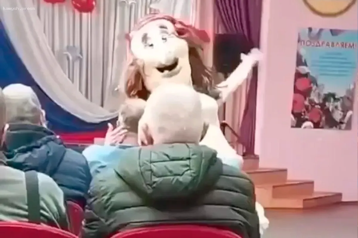 В Хабаровском крае начнут проверку после инцидента на празднике в доме для пожилых людей