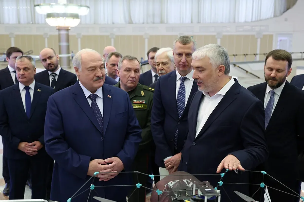 Лукашенко одобрил инициативу о создании завода по производству БПЛА в Беларуси