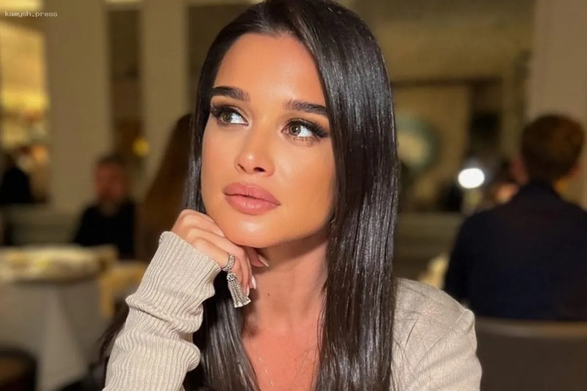 Николай Сердюков подарил Ксении Бородиной на день рождения сумку класса люкс стоимостью 3 миллиона рублей