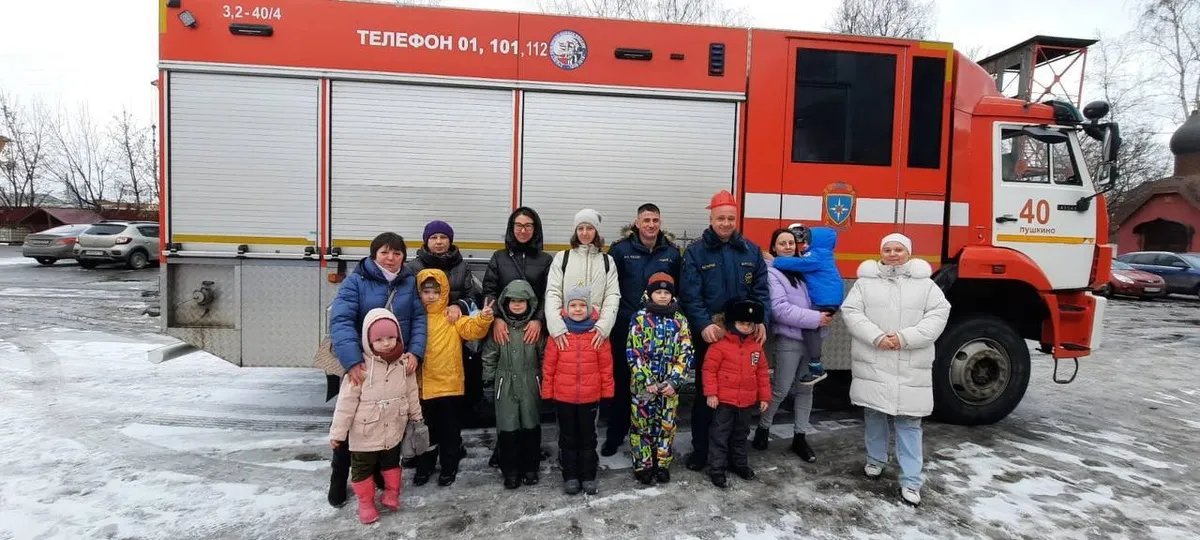 Воспитанники Центра социальной помощи «Пушкинский» познакомились с пожарными