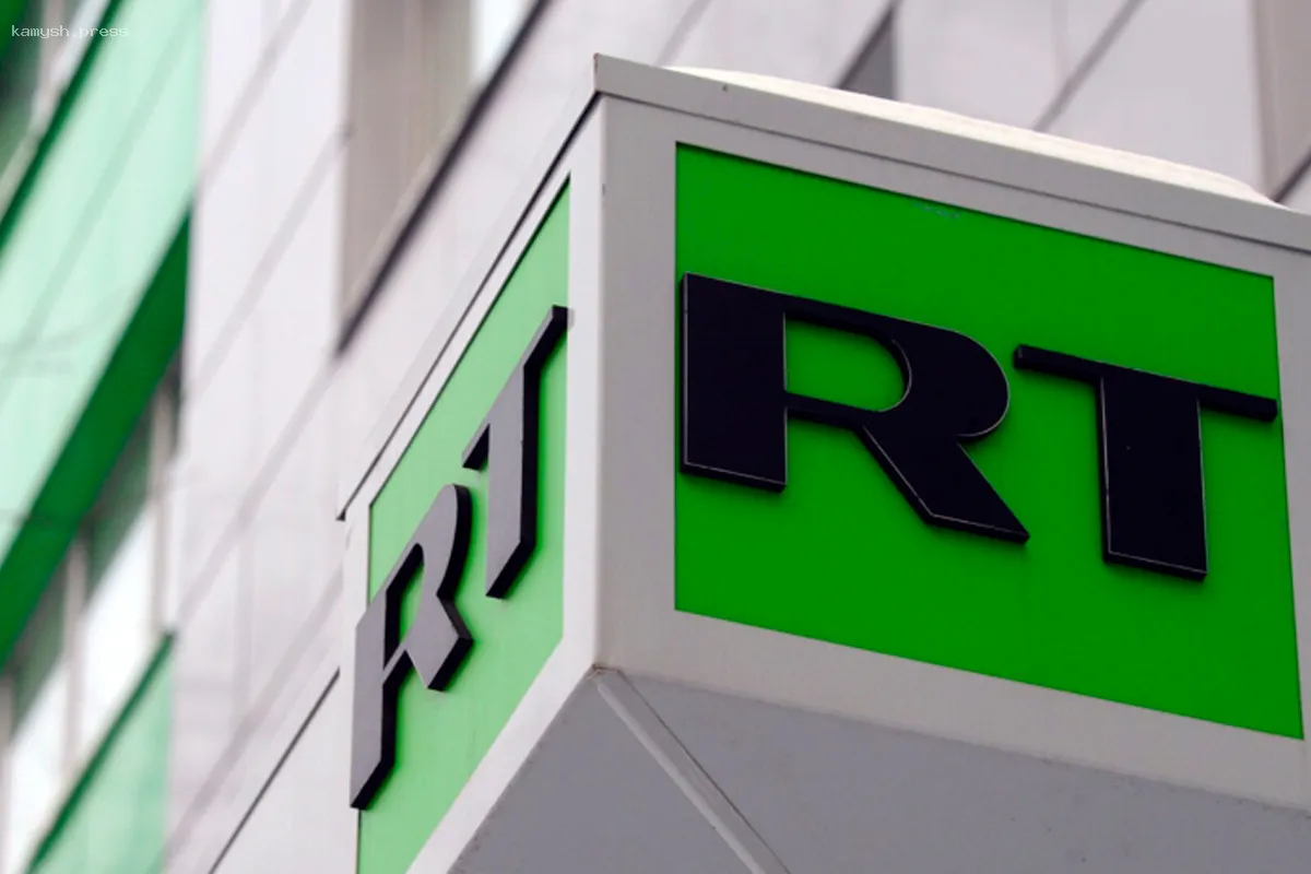 В Индии активно обсуждаются рекламные баннеры RT с изображениями лидеров России и Индии