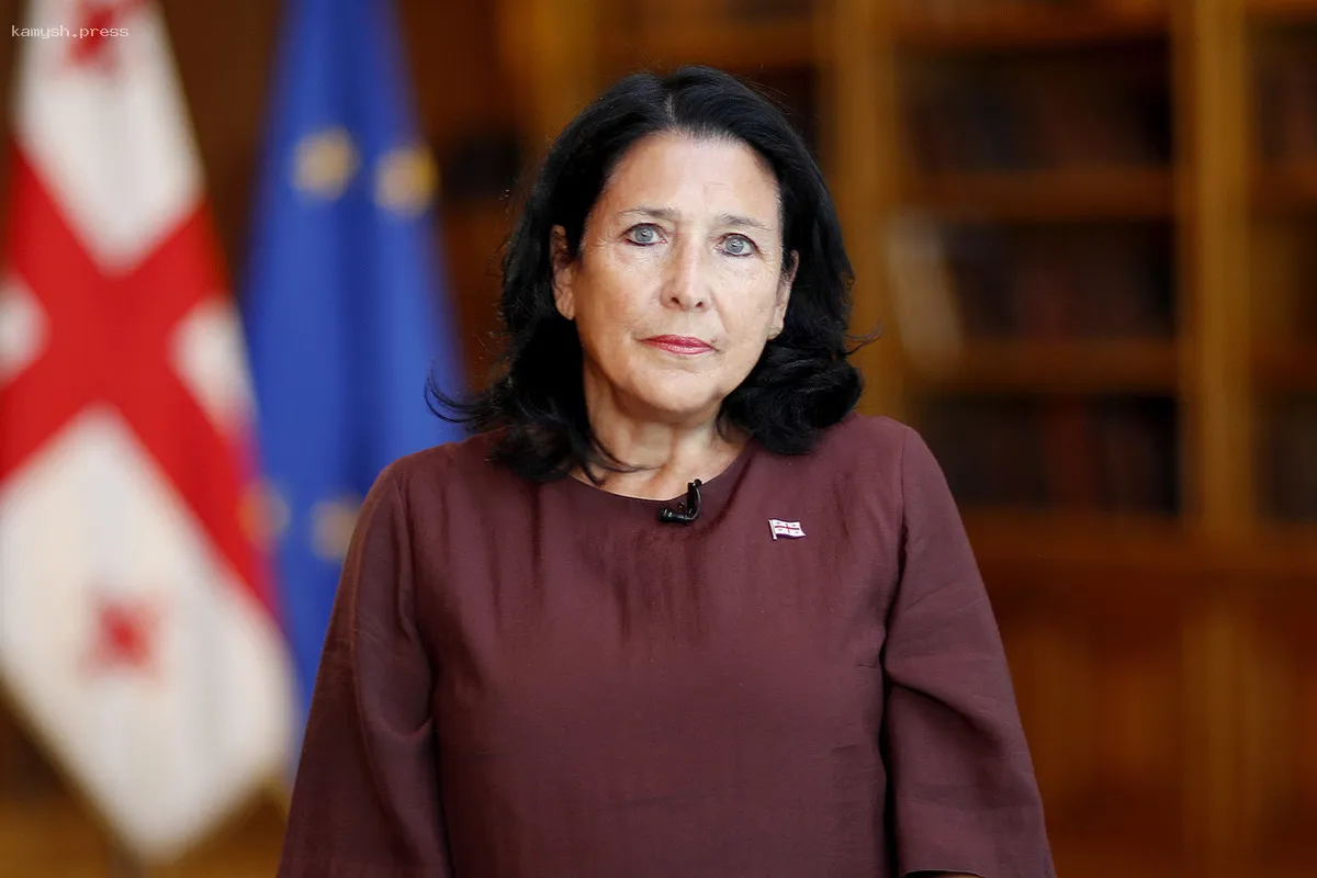 Зурабишвили призвала грузинское руководство организовать новые выборы