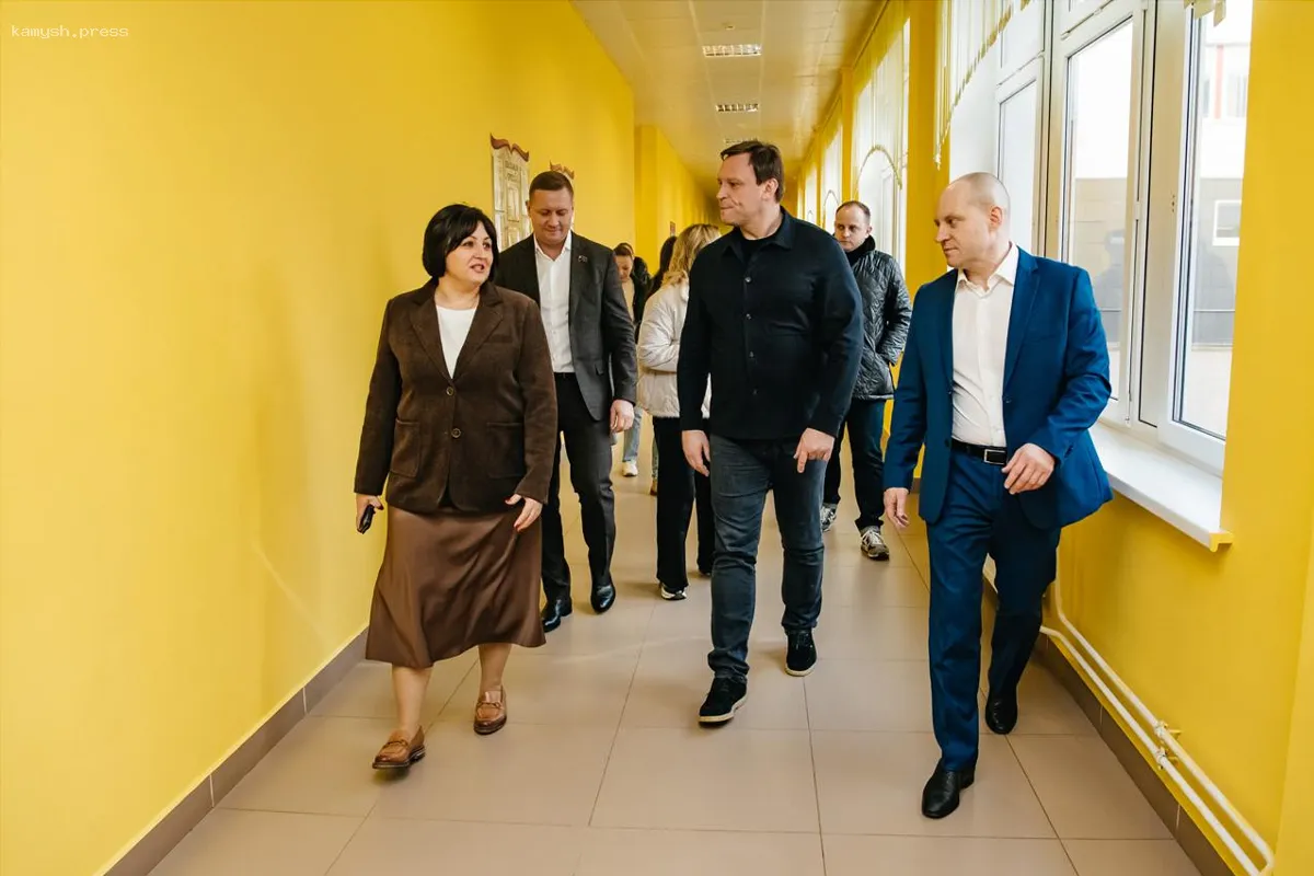 Депутат Сергей Пахомов посетил образовательный комплекс №11 в Пушкинском округе