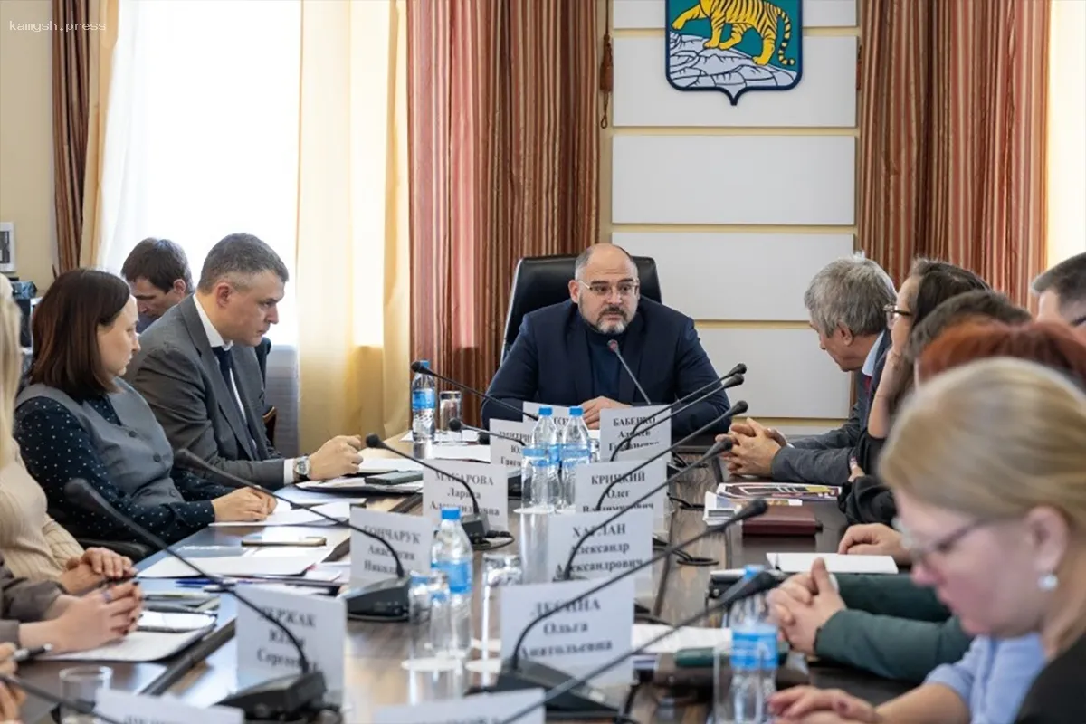 Мэр Владивостока: городу необходимы смелые и креативные молодые архитекторы