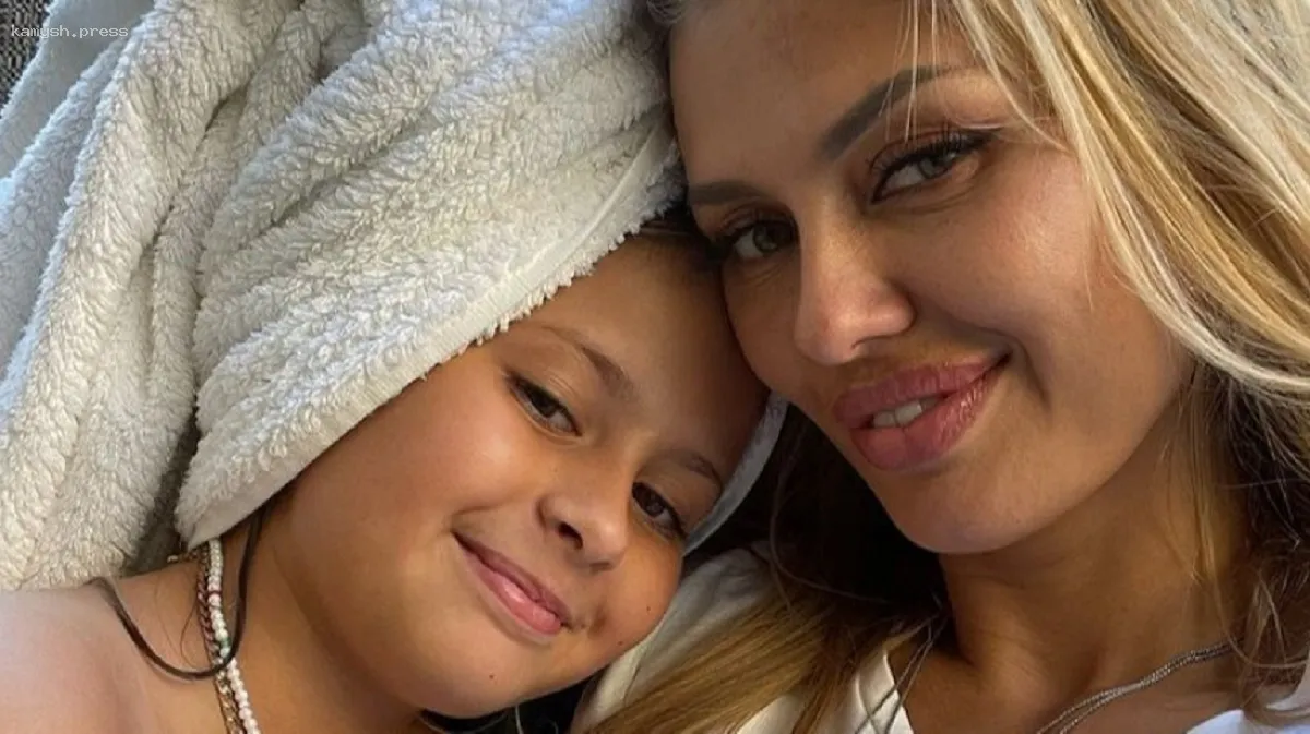 «Стремится вернуться в Россию»: дочь Бони настоятельно просит мать забрать её из Лондона