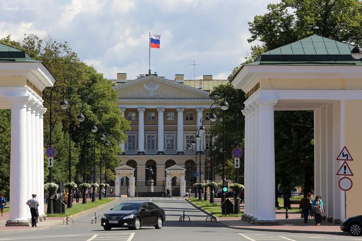 Траты правительства Петербурга на тайные нужды превысили 13 миллиардов рублей